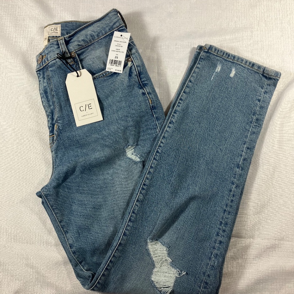 NWT Current/Elliott Original Boyfriend Sunny Destructed Jeans, Size 25 - Picture 10 of 14